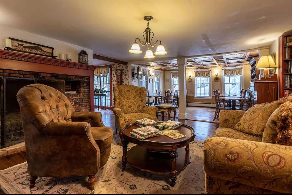 Chester Inn Экстерьер фото