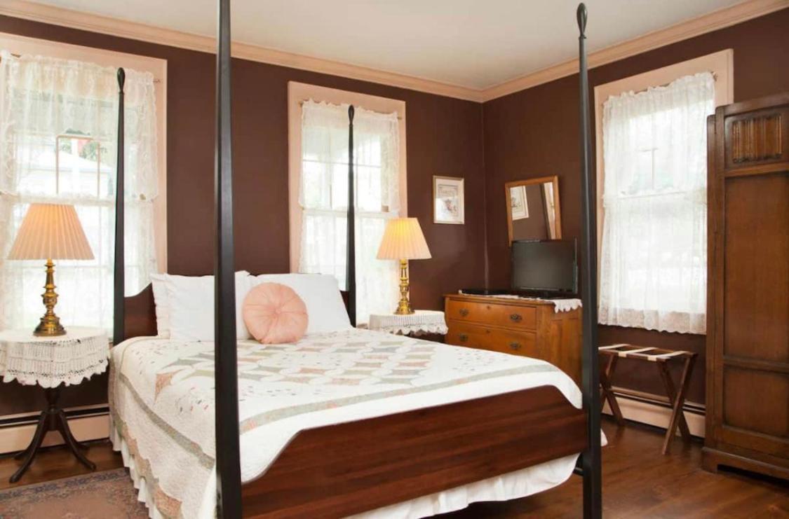 Chester Inn Экстерьер фото