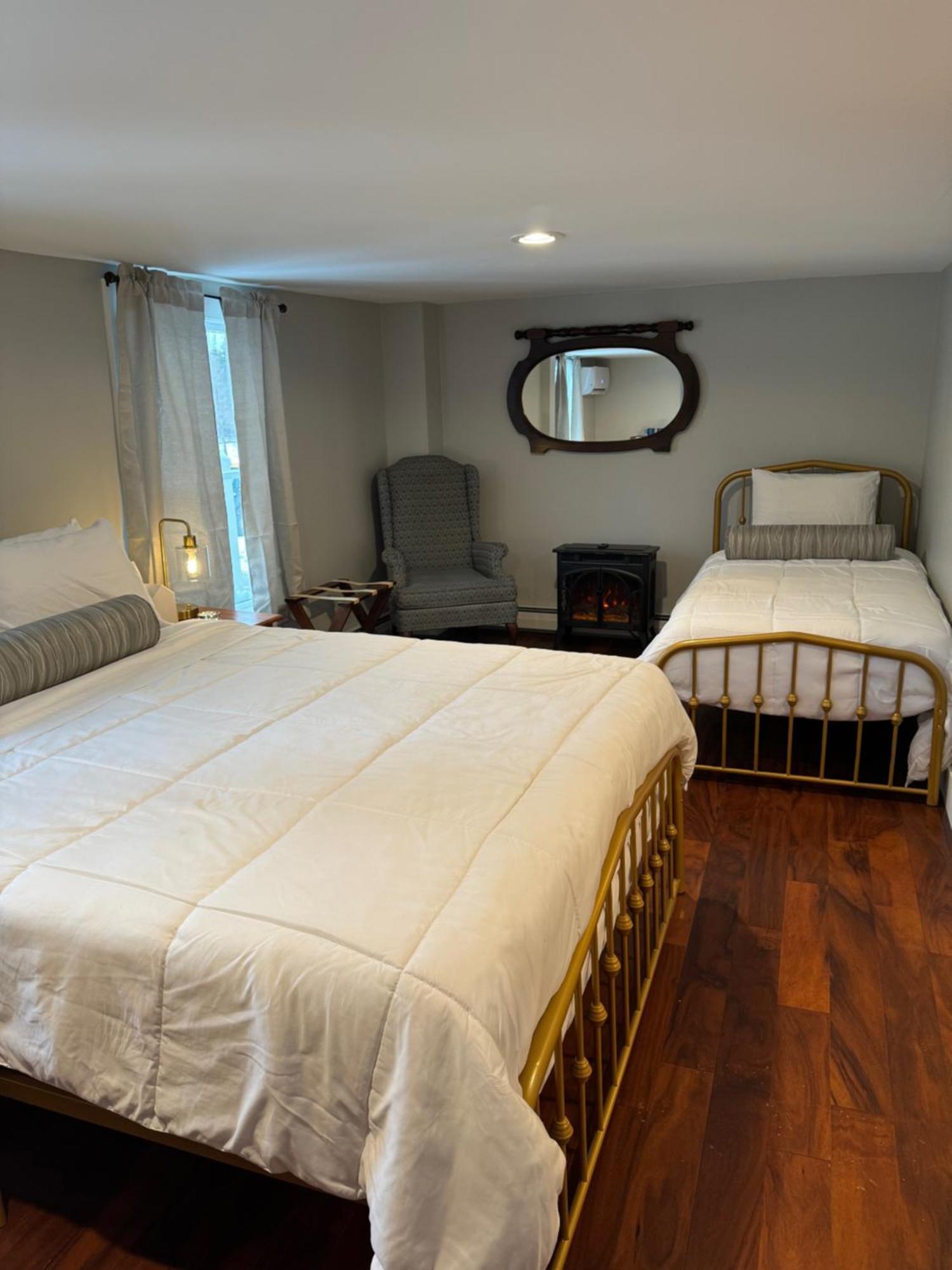 Chester Inn Экстерьер фото