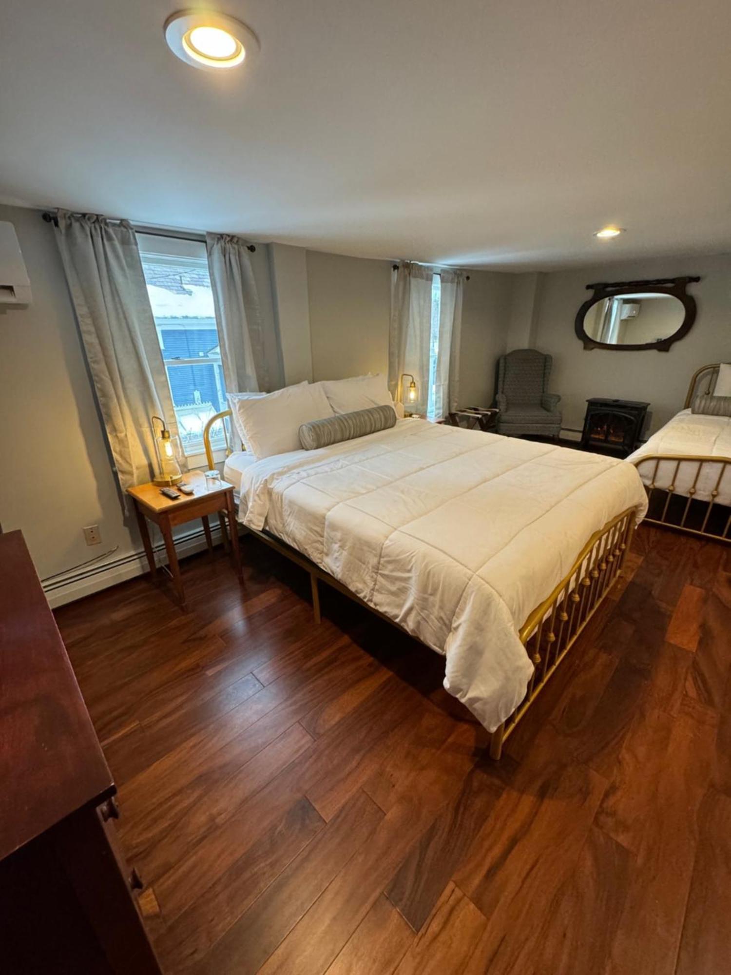 Chester Inn Экстерьер фото