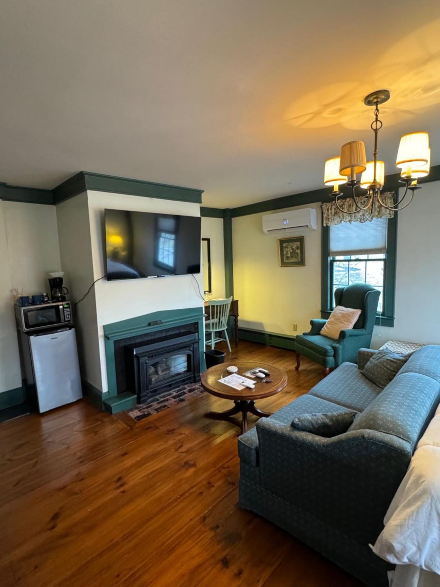 Chester Inn Экстерьер фото