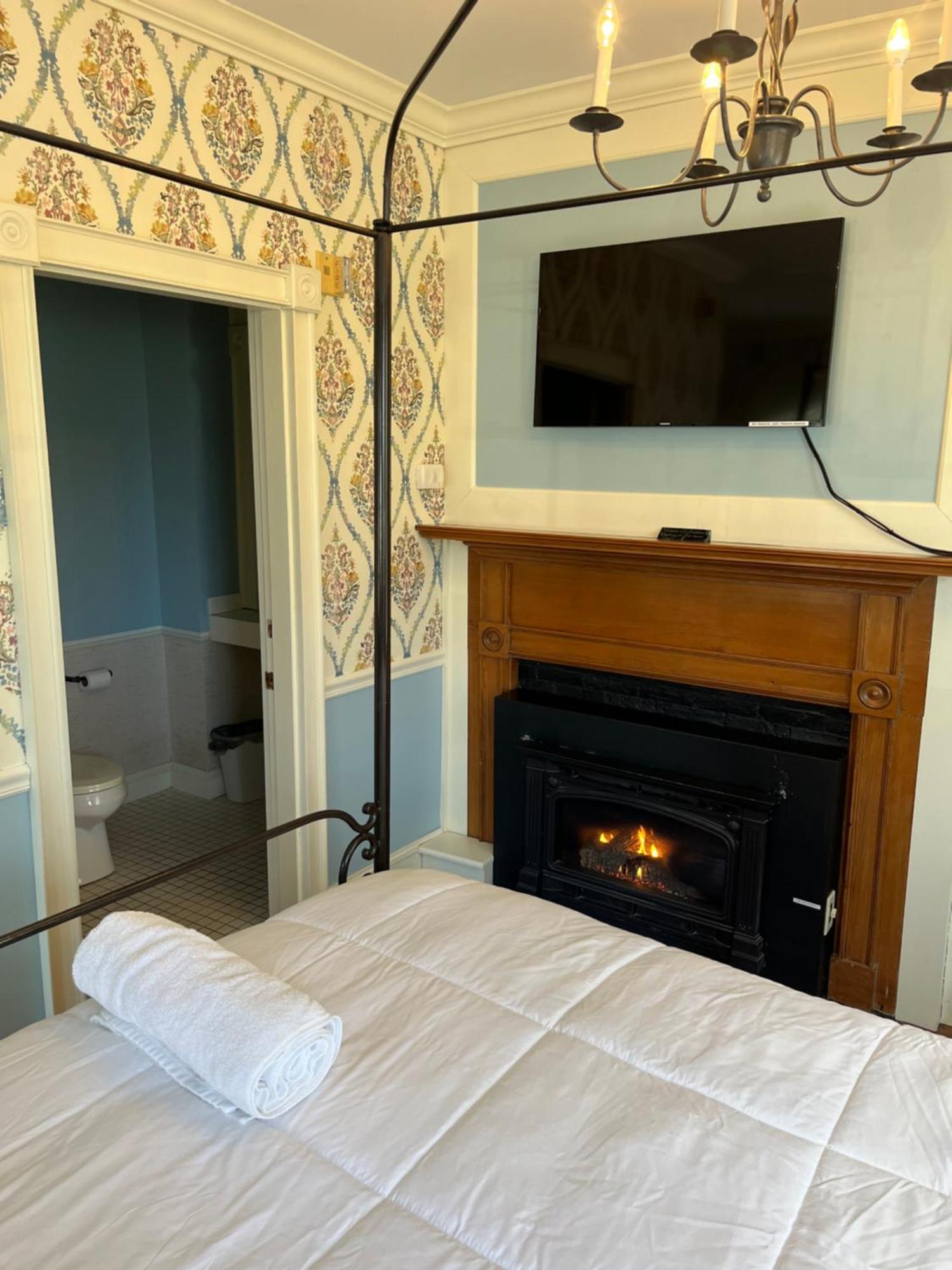 Chester Inn Экстерьер фото