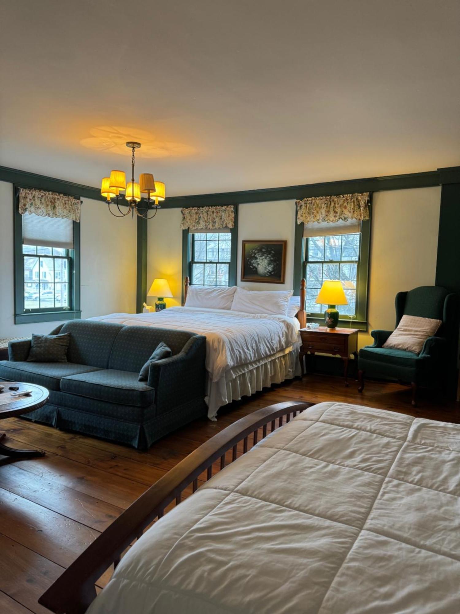 Chester Inn Экстерьер фото