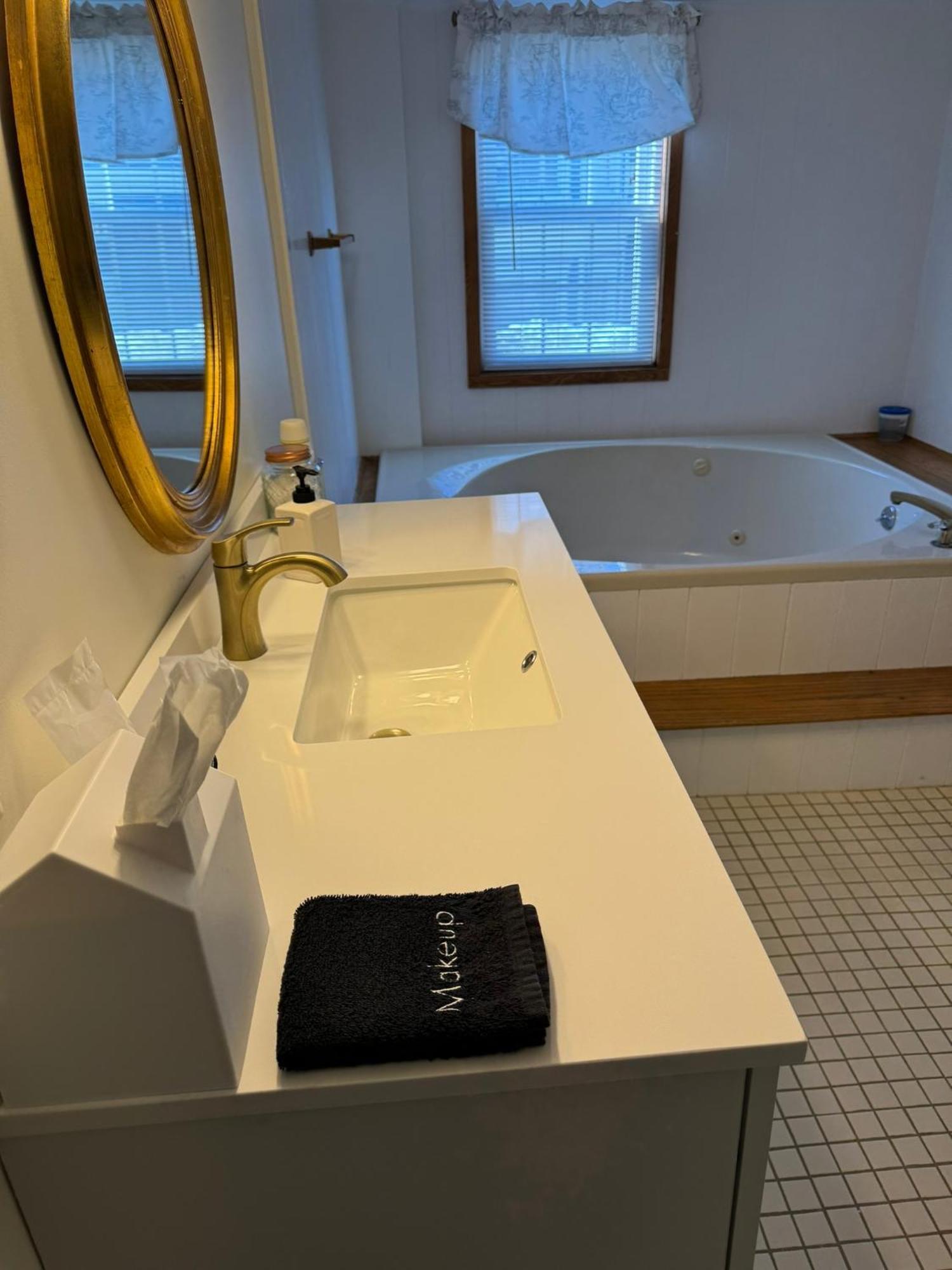 Chester Inn Экстерьер фото