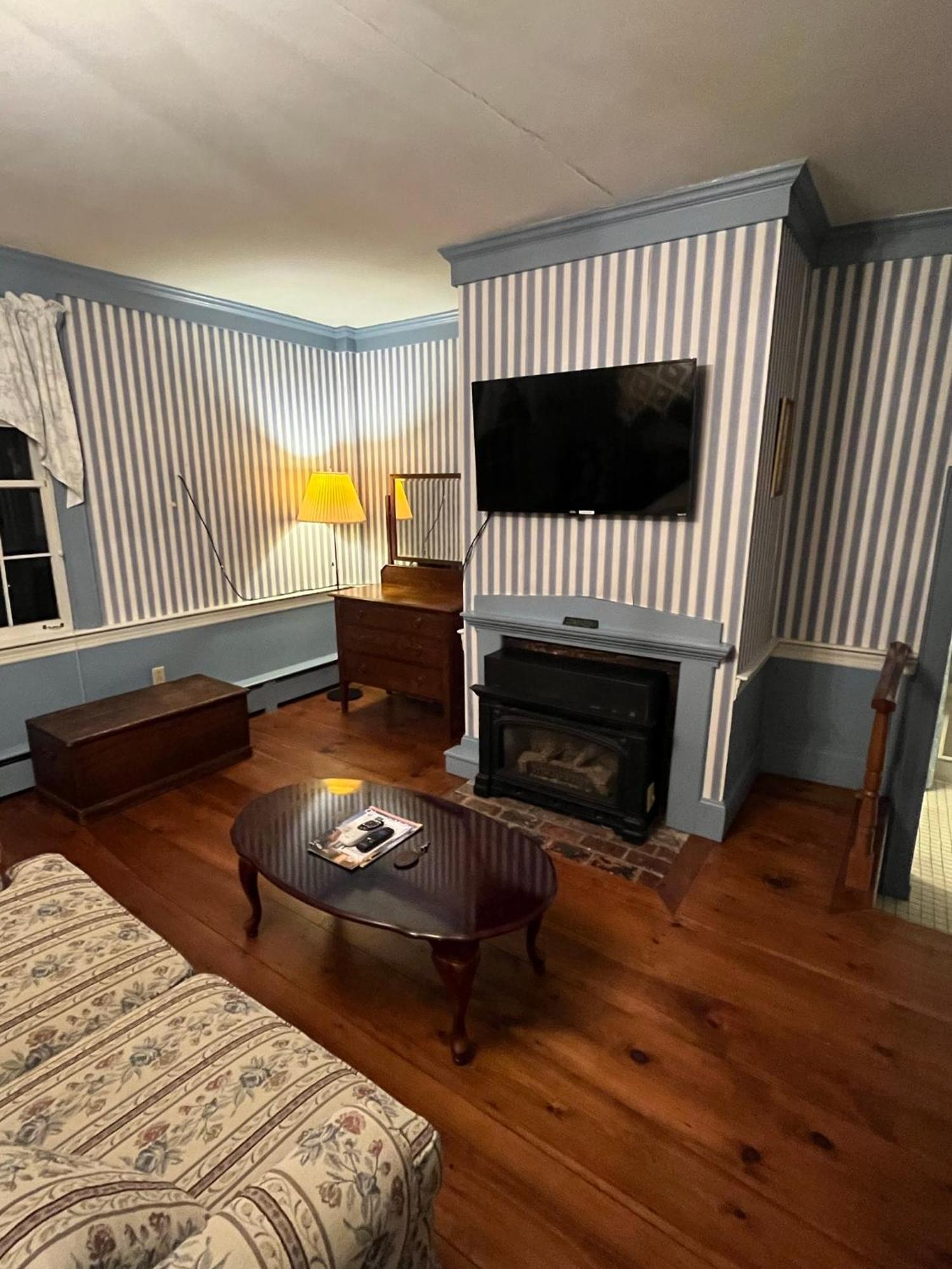 Chester Inn Экстерьер фото